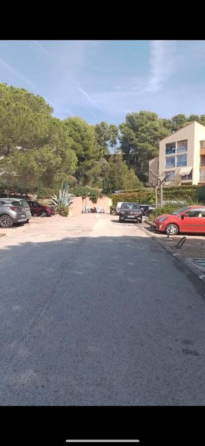 A La Semaine Ou Au Jour / Location Studio Meuble 30M² La Ciotat Exterior photo